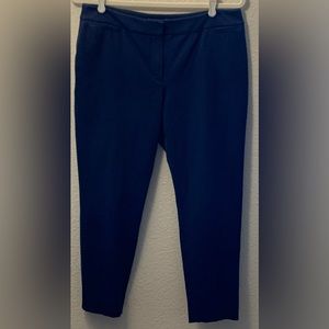 WHBM “Skimmer” Navy capri crop pant Size 8